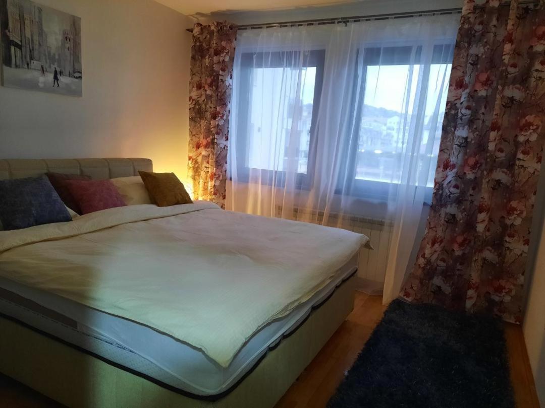 Appartamento Dzoni SJJ Esterno foto